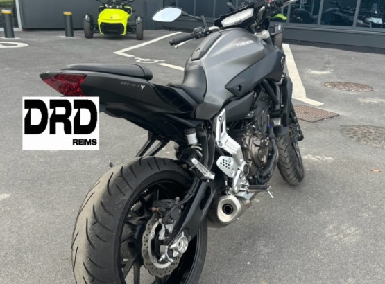 YAMAHA MT-07